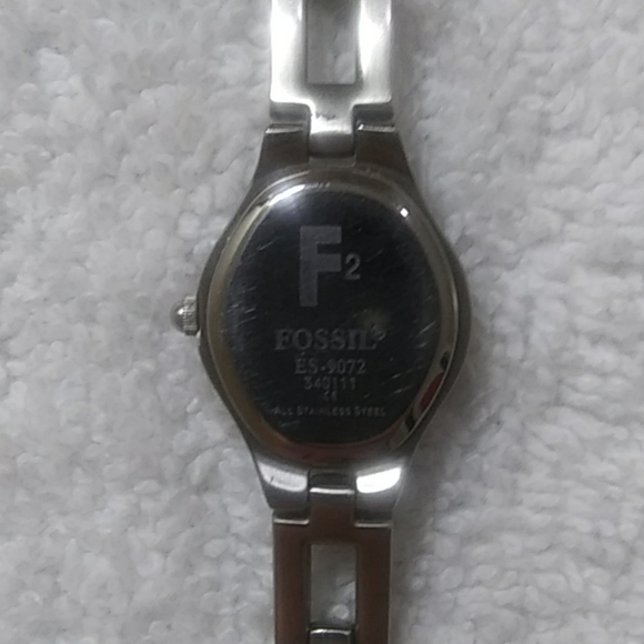 Women's Fossil Watch - Picture 4 of 8